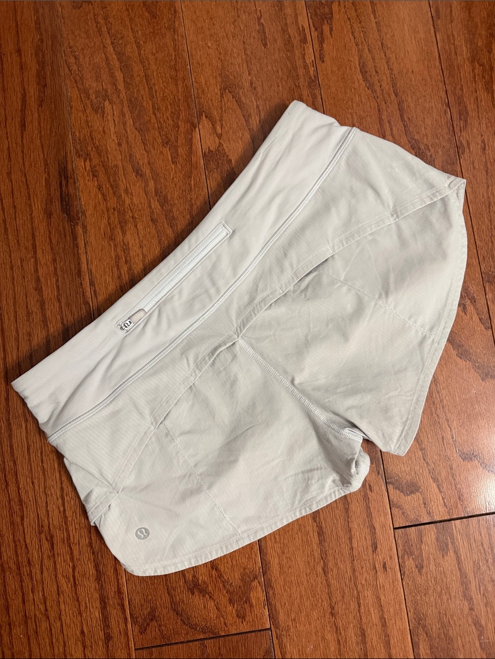 Lululemon Athletica Gray Shorts Lululemon Speed Shorts size 6 - Picture 2 of 9
